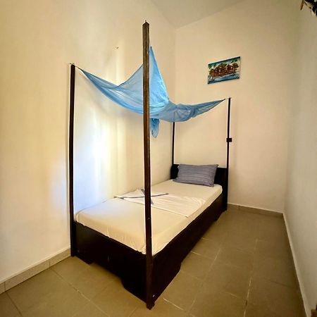 Guesthouse Cocotiers Cotonou Exterior photo