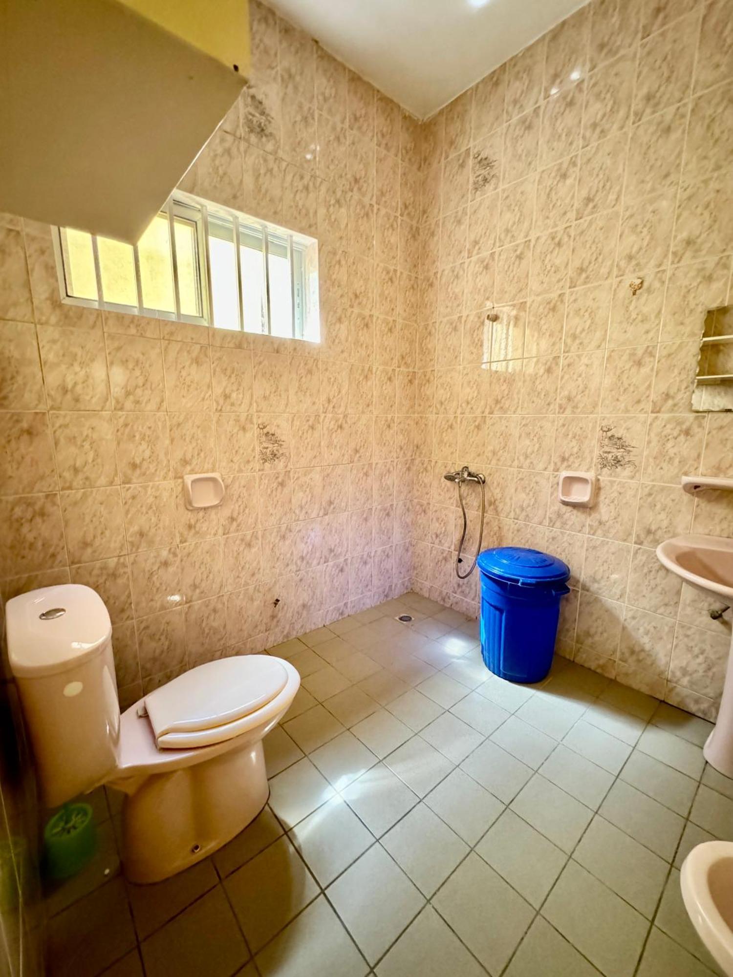 Guesthouse Cocotiers Cotonou Exterior photo
